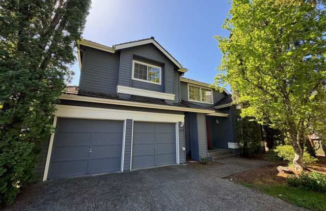 Cozy 3 bed 2.5 bath home in Klahanie Issaquah - 3694 248th Avenue Southeast, Klahanie, WA 98029