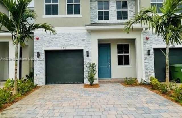 172 SW 171st Ln photos photos