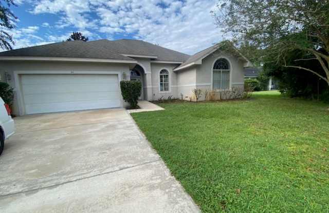 Like-New 4/2/2 with Screened-In Porch & New Carpet! photos photos