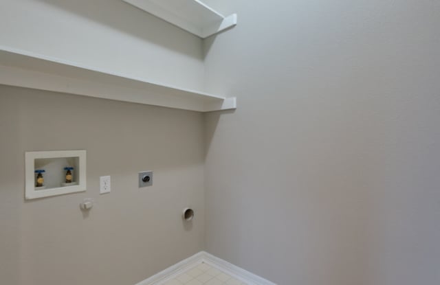 1816 Ridgewood Drive Gallery 4