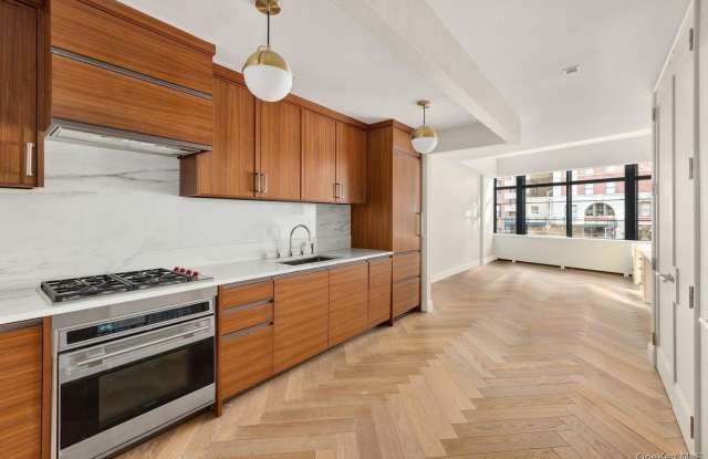 150 CHARLES Street unit: 2Es photos photos