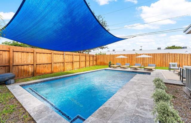 4780 NE 8th Terrace photos photos