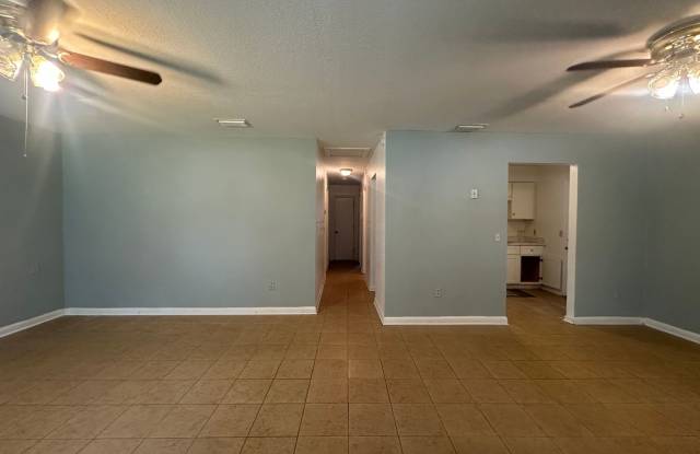 MOVE-IN SPECIAL: Receive $500 off your second month’s rent! Gallery 4