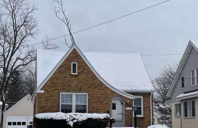 Two Bedroom Home in Kalamazoo photos photos
