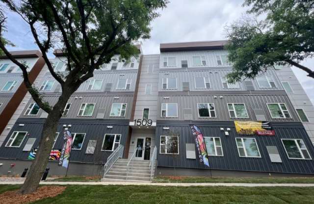 1509 Marshall Ave 220 - 1509 Marshall Avenue, St. Paul, MN 55104