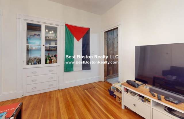 5 Aldie St. Gallery 2