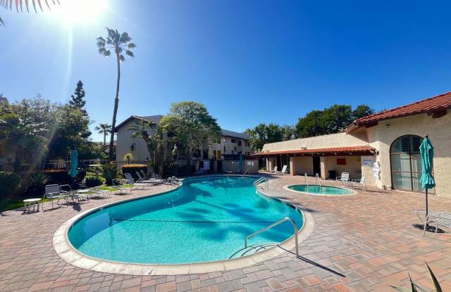 Beautiful and Spacious 2 Bed 2.5 Bath Townhome in Orange - 400 South Flower Street, Orange, CA 92868