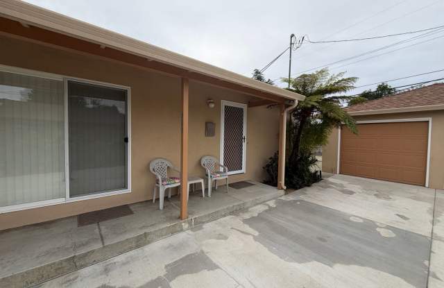 Campbell Charmer- 2 Bedroom 1 Bath Duplex with Garage photos photos