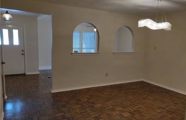 4600 Rockland Drive Gallery 4