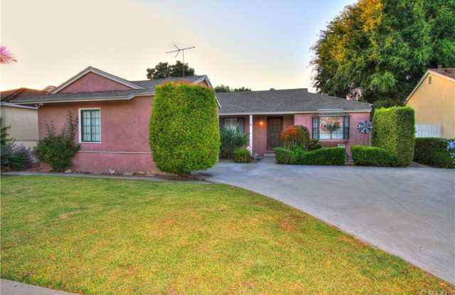 7529 Kengard Avenue Gallery 2