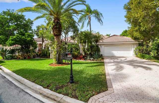 1012 SW 156th Ave photos photos