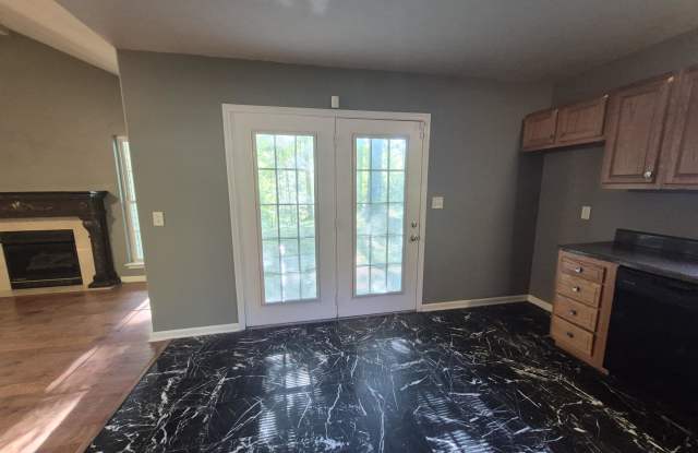 712 Michael Drive Gallery 4