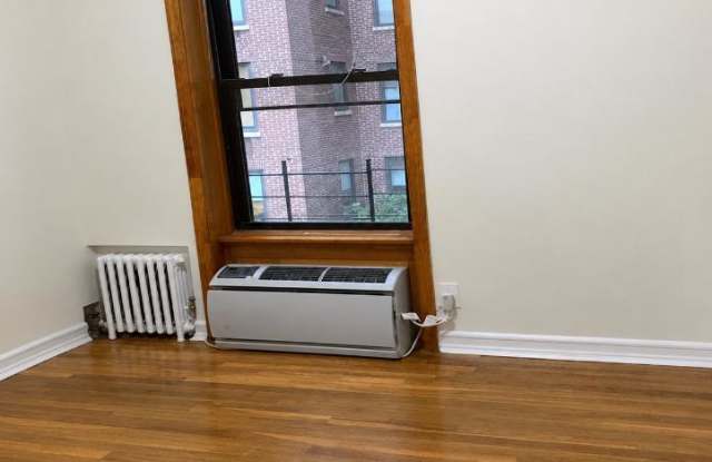 225 East 35th Street Gallery 4