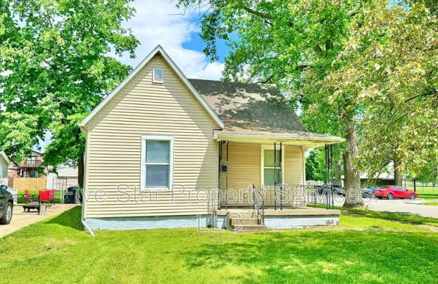 1920 S 7th St - 1920 South 7th Street, Springfield, IL 62703