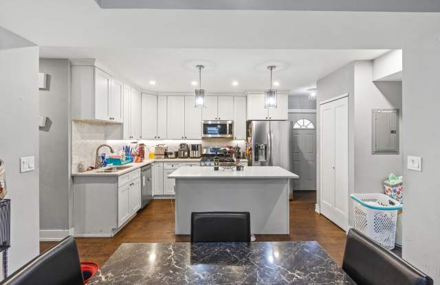 3026 North Allen Avenue photos photos