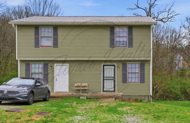 Two Bedroom Townhouse with Updates in North Nashville! photos photos Two Bedroom Townhouse with Updates in North Nashville! photos photos