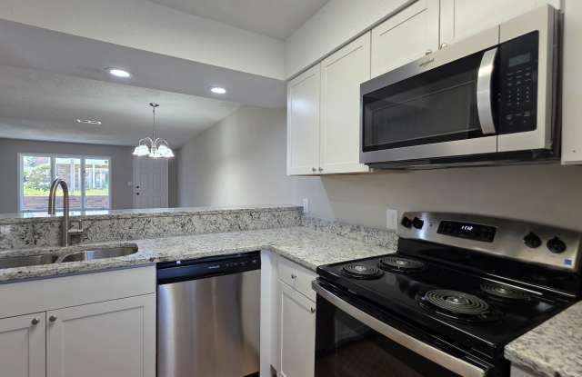 409 Garden Dr Gallery 2