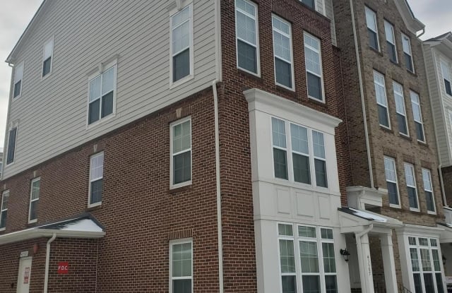 43587 HELMSDALE TERRACE - 43587 Helmsdale Terrace, South Riding, VA 20152
