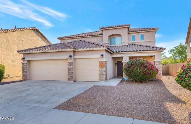 Gorgeous 5 bedroom 3 car garage home in West Phoenix. NEW PAINT!! NEW CARPET !! photos photos