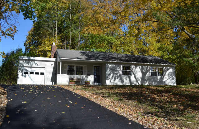 57 Hazelton Circle - 57 Hazelton Circle, Briarcliff Manor, NY 10510