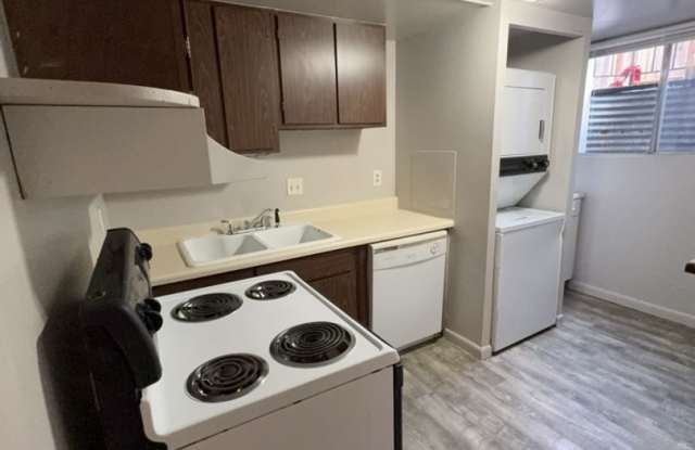 Updated 3 Bed 1 Bath Basement Apartment photos photos