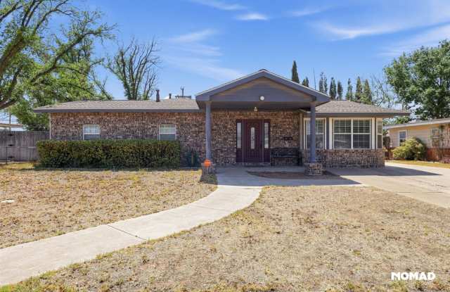 Spacious 4BR House in Odessa Gallery 3