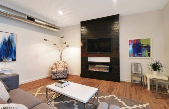 8 Personette St Unit 3 Gallery 3