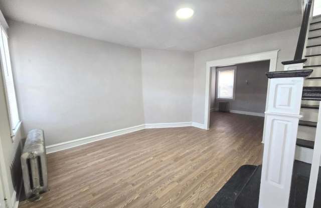 204 W DUNCANNON Avenue Gallery 4