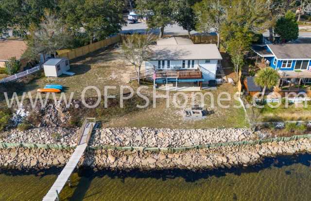 Stunning 4-Bedroom, 3-Bath Waterfront Home in Choctaw Beach – 140ft of Bayfront Bliss! Gallery 4