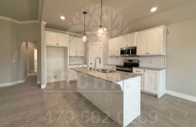 Single Family Home- Beautiful Hickorywood Plan Gallery 3