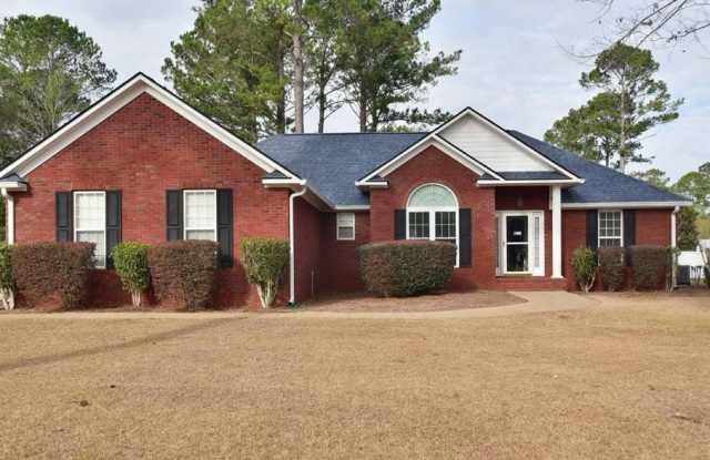 150 Fairethorne Drive Gallery 1