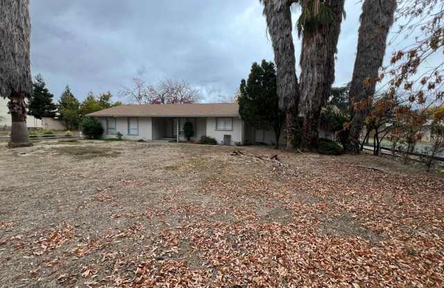 Incredibly rare Brentwood rental opportunity! 3 bedrooms and 2 bathrooms with two-car garage plus covered carport. - 2721 Empire Avenue, Antioch, CA 94531