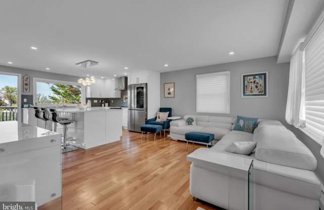 376 ALAMEDA Parkway Gallery 4