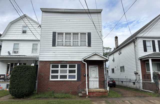 1298 N Washington Street photos photos