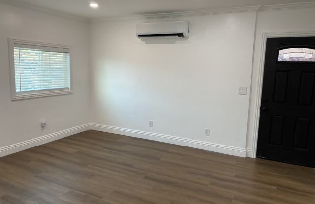 7217 Eckstrom Gallery 2