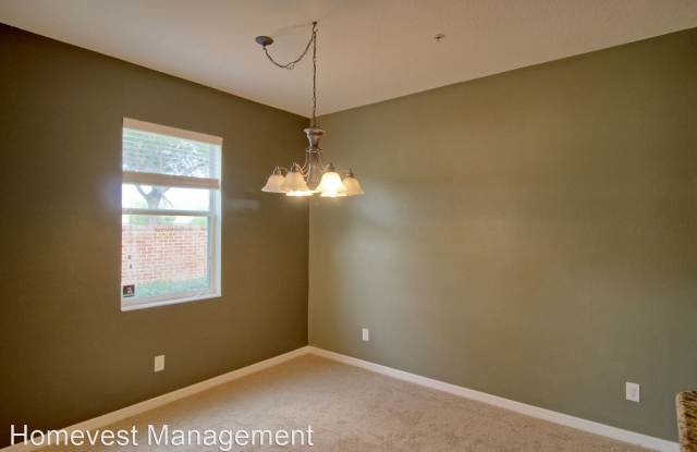 1477 Priory Circle Gallery 4
