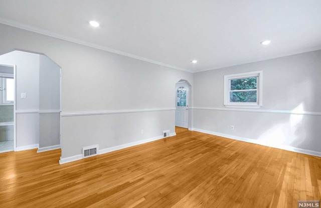345 Merritt Avenue Gallery 3