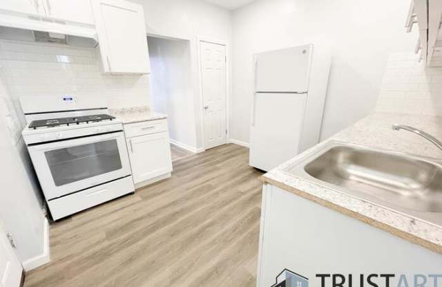 3347 Frankford Avenue photos photos