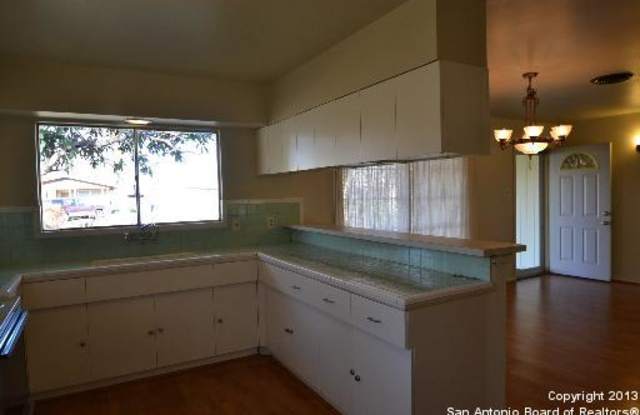 354 HAVERFORD DR Gallery 4