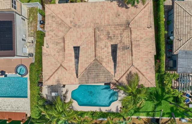 2810 NE 48th Court Gallery 2