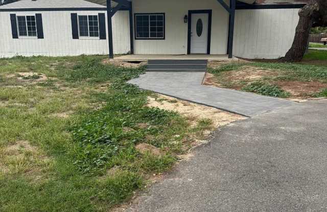 3 Bedroom, 2 Bath on 1.5 acres in Hanford photos photos