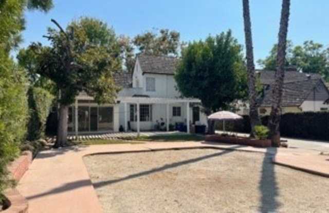 2165 Sherwood Road Gallery 4