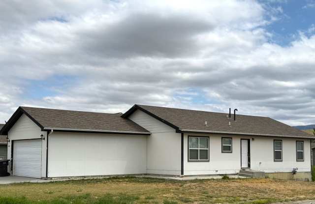 3 bedroom, 2 bath home with double garage photos photos