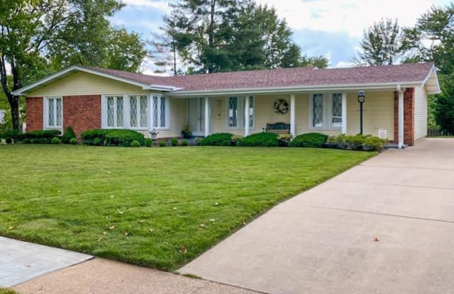 2 Steeple Hill Lane - 2 Steeple Hill Lane, Ballwin, MO 63011