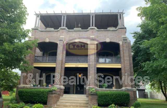 1827 North Talbott Street photos photos