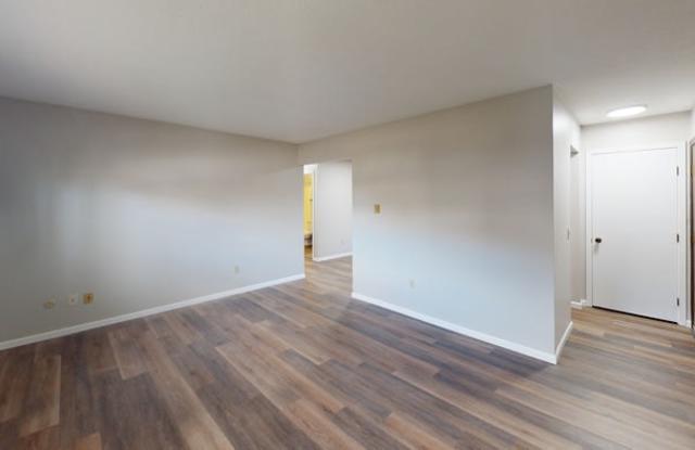 4408 Airport Highway Gallery 4