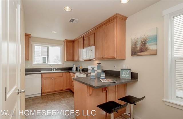 12530 A 26th Ave NE Gallery 4