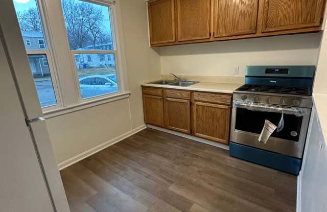 35 Riley Manor photos photos