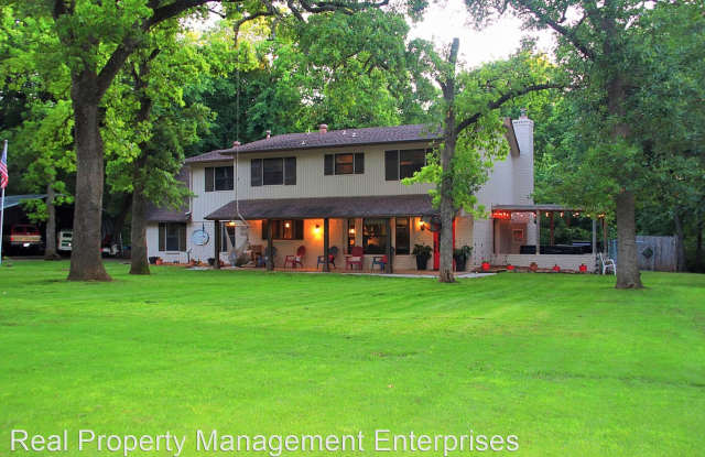 1205 Shannon Ln - 1205 Shannon Lane, Logan County, OK 73034