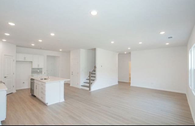 New Spacious 5 Bedroom house in La Vergne photos photos